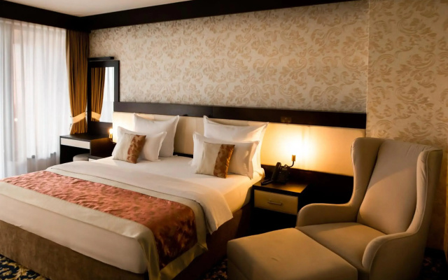 Malak Regency Hotel
