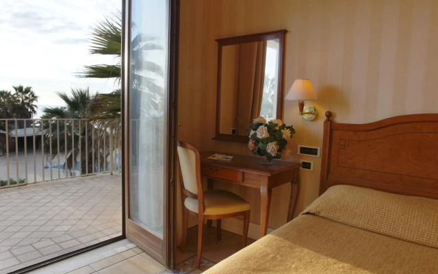 Dioscuri Bay Palace Hotel