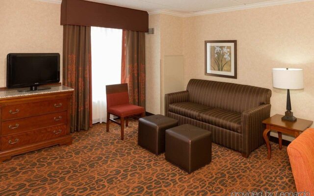 Hampton Inn & Suites Cleveland-Beachwood