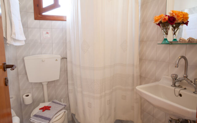Cyclades Hotel & Studios