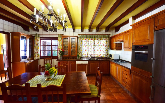 Alina - Vivienda vacacional con piscina privada