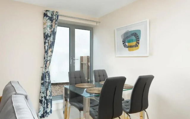 Stylish Modern City Centre Apartment
