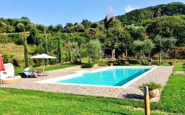 House With 4 Bedrooms in Montelaterone, With Wonderful Mountain View,