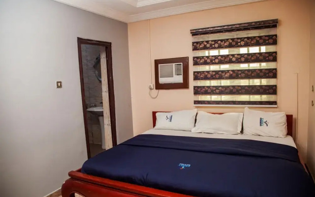 Emmy Hotel And Suites