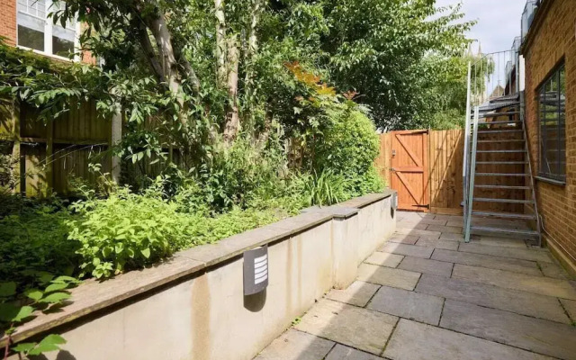 The Putney Wonder - Dazzling 3bdr Flat With Garden