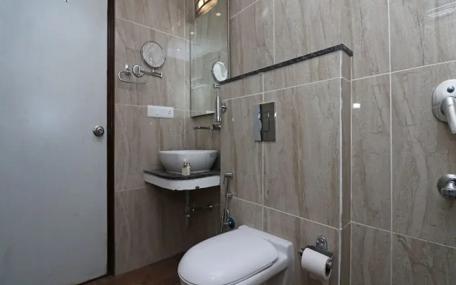 New Sundaram By OYO Rooms