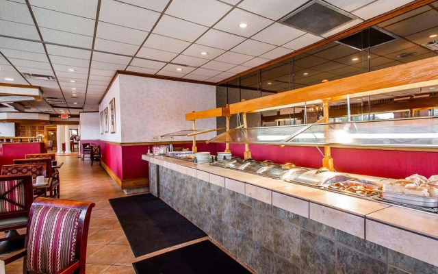 Clarion Inn & Suites Dothan South