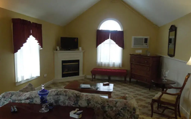 Kearsarge Inn