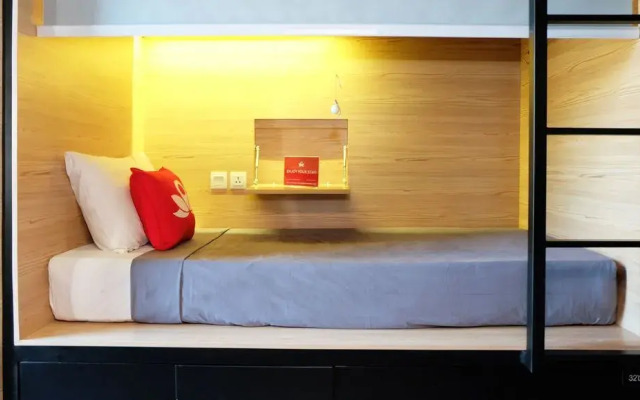 ZEN Hostel Gubeng Station