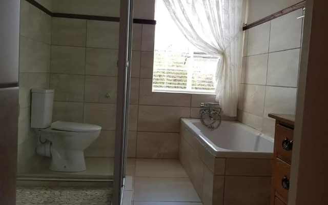 Uniondale Manor Guesthouse