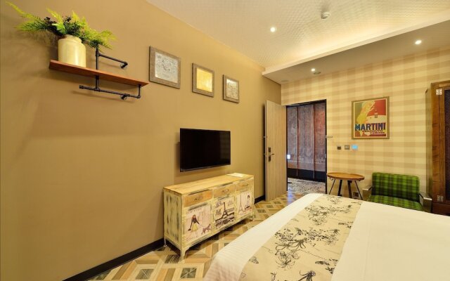 Joe's Apartment Hotel