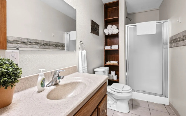 Mosinee Woodland Escape - Lower Suite