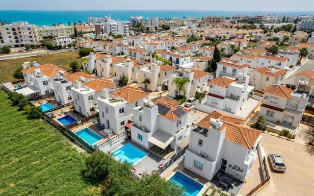Villa Thalia Dafni 1