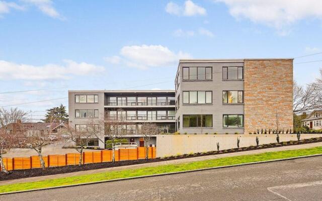 Corner Unit with Panoramic Views