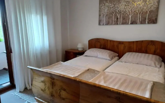 Walk Apartment