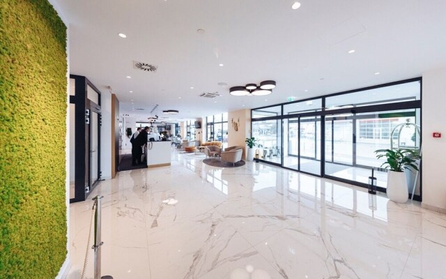 Antunovic Hotel East