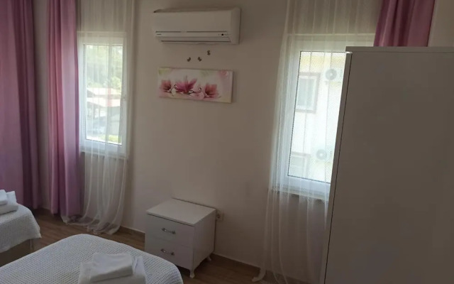 Remarkable 4-bed Villa Tasgin 2 Pools