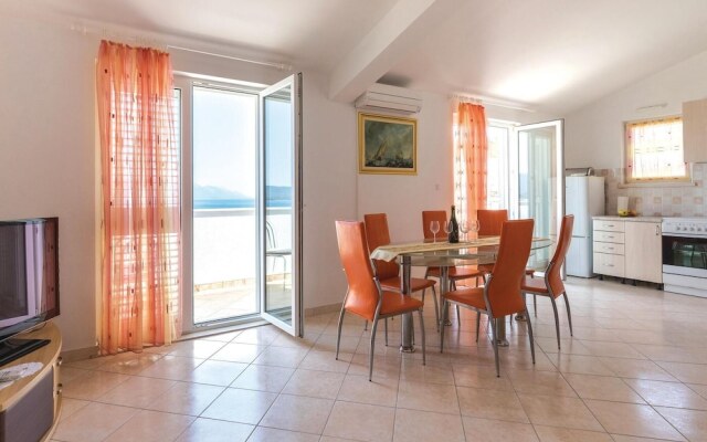 Nice Home in Komarna With Wifi and 2 Bedrooms