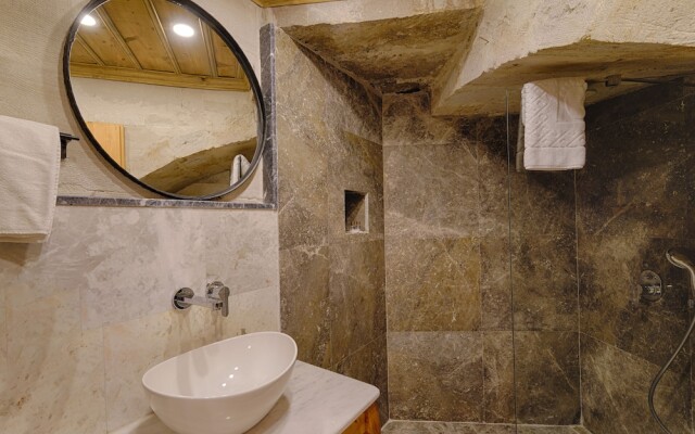 Concept Cave Suites