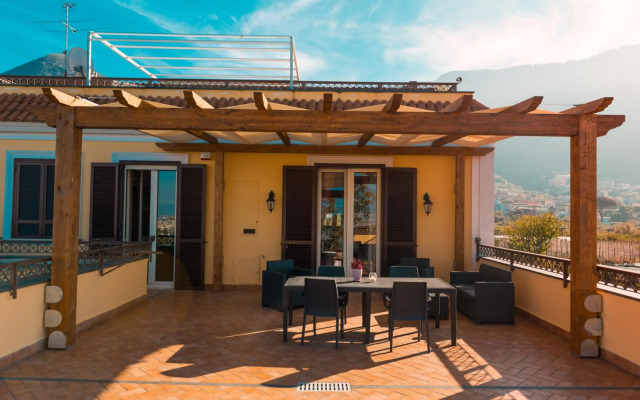 Viale Villa Arianna, 8