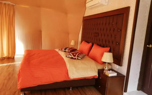 Sharah Luxury Camp