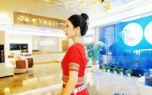 Meihong Hotel (Dehong Mangshi Airport Mangshi Square)