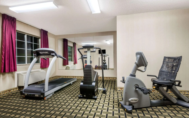 Days Inn by Wyndham Norton