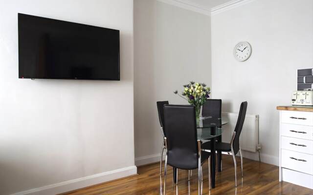 Edinburgh City Centre Apartment