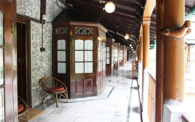 Royal Hotel