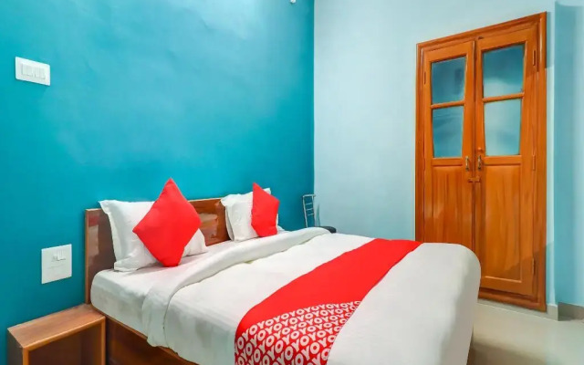 OYO Flagship 80502 Hotel Triveni