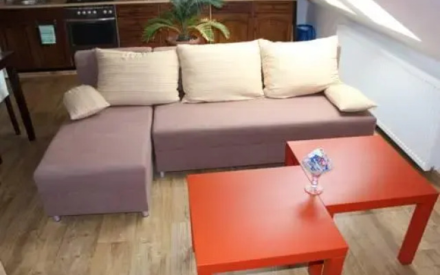 Orange Loft Apartment