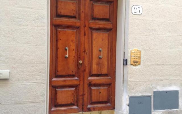 Sant'Antonino Apartment