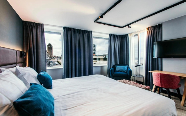 Amsterdam Beach Hotel