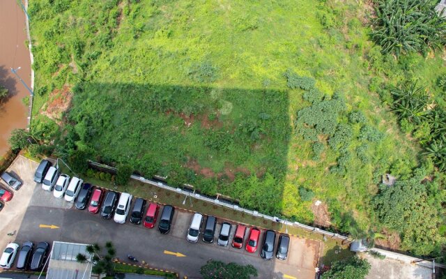 Nice And Comfort Studio Apartment At Belmont Residence Puri