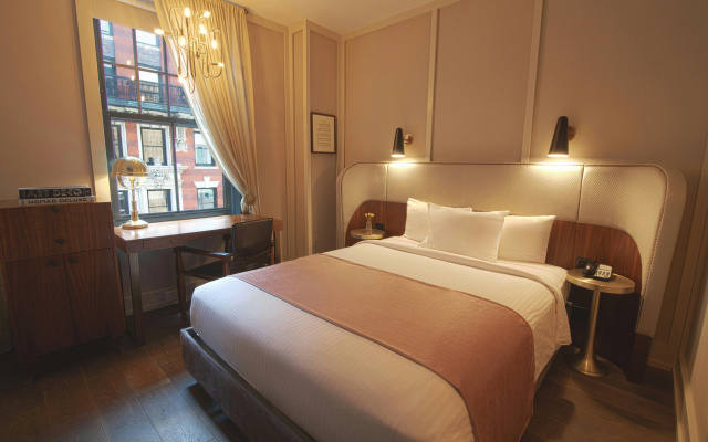 The Evelyn Hotel