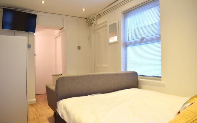 Studio Apartment in Kensal Green