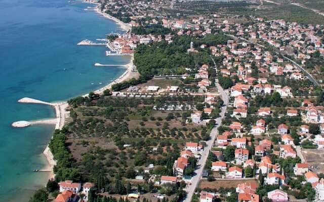 Swanky Villa in Turanj With Private Swimming Pool