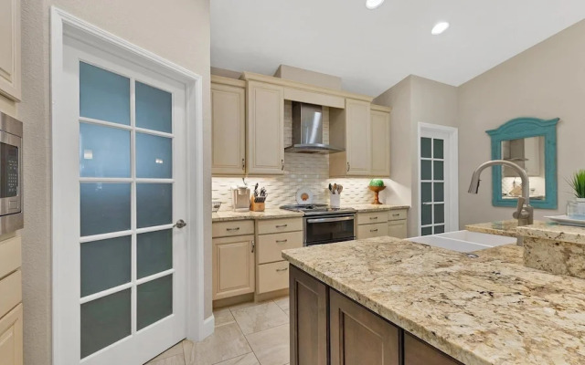1588 san Marino Court