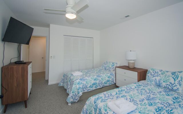 332 Captain John Fripp Villa