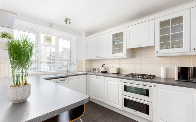 2 Bed Flat with Garden in Canonbury