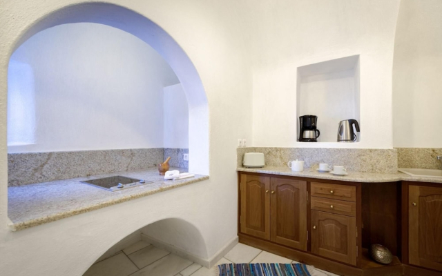Chelidonia Traditional Villas Santorini Romantic Villa