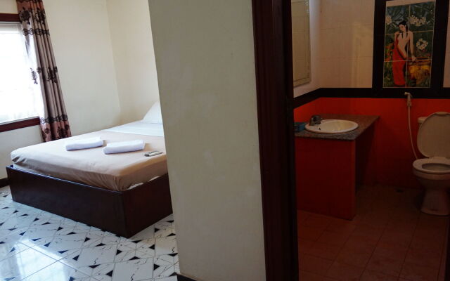 Khamsaner Hotel