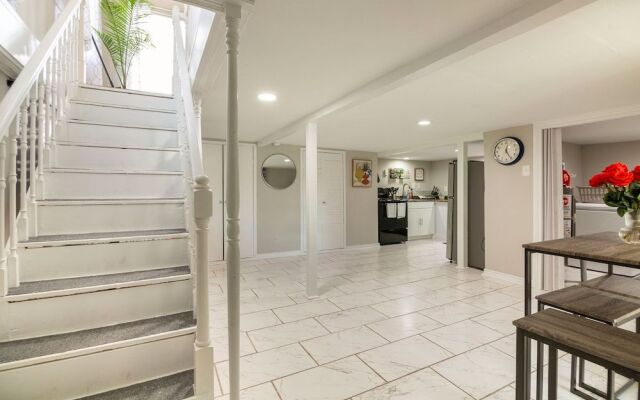 Wonderful Getaway Houston 2BR w/Balcony Views