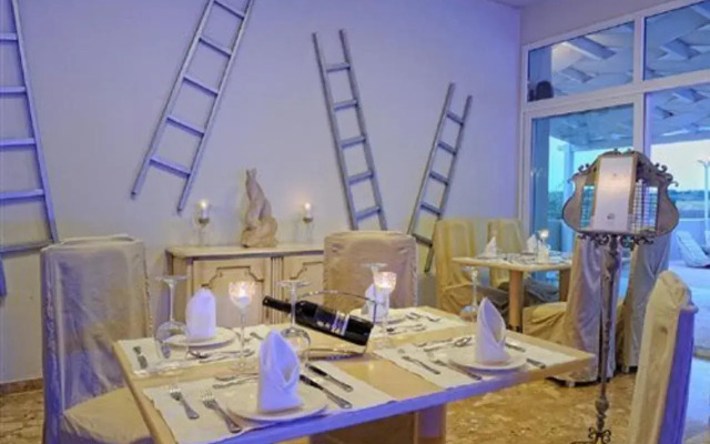 Paradise Island Villas