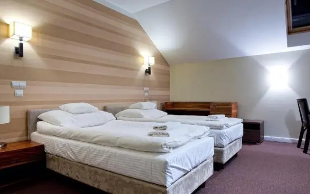 Hotel Lord Krosno
