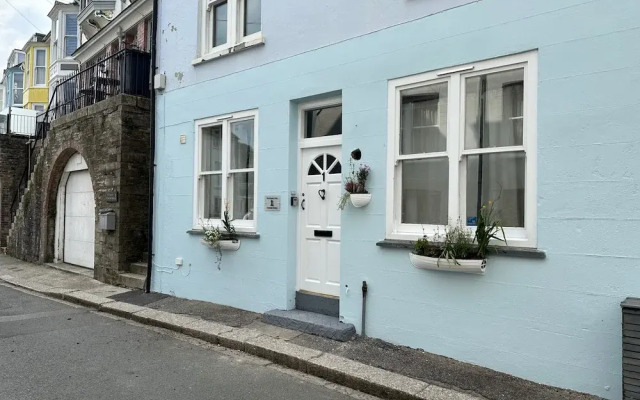 The Slipway Suite, Fowey Harbour & Parking 1 Min