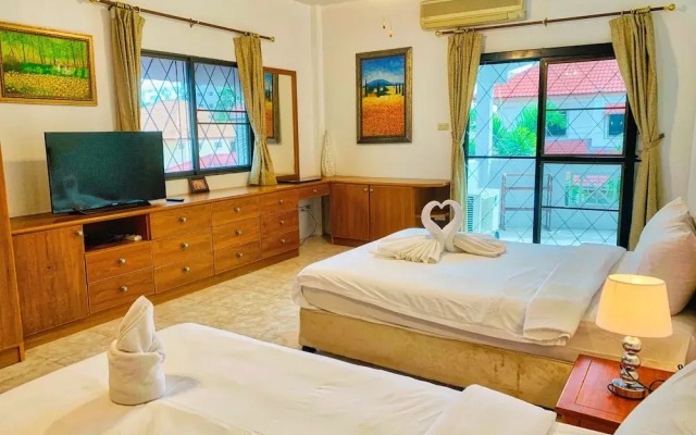 Royal Park Apartments