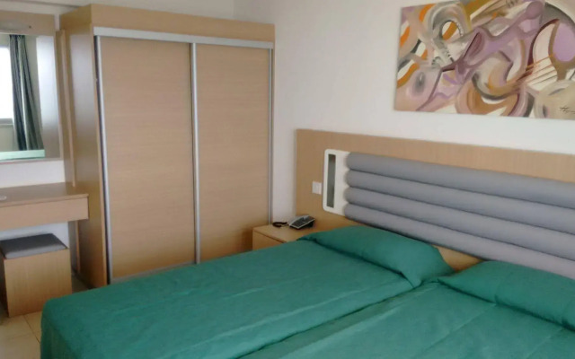 Trizas Apartments