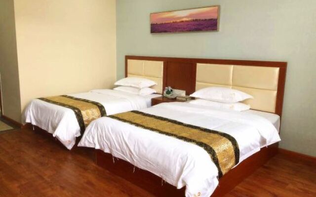 Home Inn Huayi Hotel