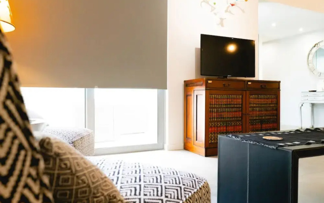Glyfada Luxury Residence